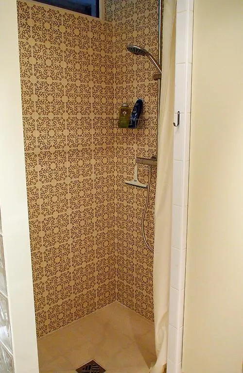 Апартаменты Petit - Oasis In Marais Париж